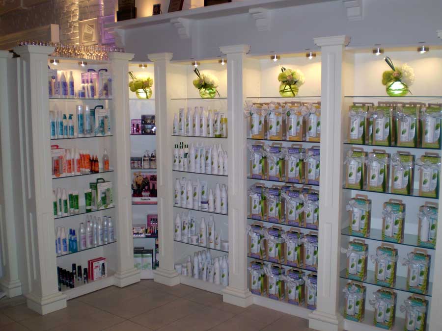 Darek Wierzbicki throws a Christmas party with Matrix Biolage and Cosmo Prof BSG 6
